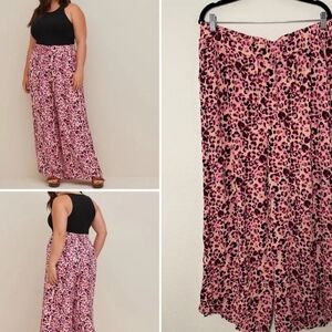 Torrid Pink Leopard Pants | Preloved- Size 1 Tall